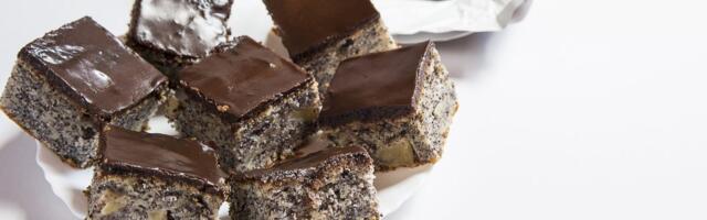 Jednostavan recept za sočan kolač: Speltino brašno, mak i čokolada u jednoj posudi, bez komplikacija