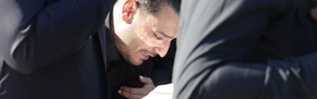 Darko Lazić ne ispušta sliku pokojnog brata dva dana nakon sahrane: Prizor tera suze na oči