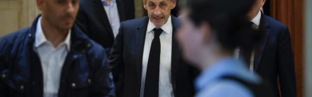 Француски тужиоци затварају истрагу о трговини утицајем Саркозија