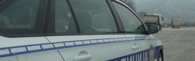 Троје повређених у удесу у Узићима код Пожеге