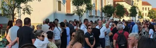 Održan još jedan protest u Čačku: “Tu smo zajedno i niko neće ostati sam“