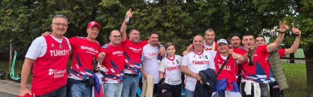 Kada Meridian vodi, Riga postaje domaći teren! Pogledajte kako su se Srbi proveli na utakmici Srbija – Turska (VIDEO)