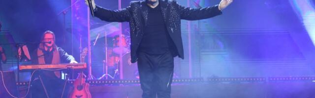 Knez okupio pregršt poznatih na koncertu, a ćerka Ksenija Knežević pokazala budućeg muža