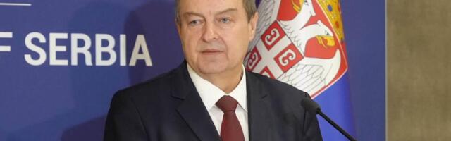 MUP SE HITNO OGLASIO, NAJOŠTRIJE DEMANTUJU IZMIŠLJOTINE! Ministar Dačić nije u bolnici, obavlja redovne dužnosti: On je doneo odluku o smeni Veselina Milića