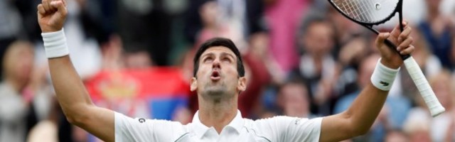 NOVAK NIJE NASEO NA PROVOKACIJU! Pitali su ga o Federeru i rekordu! Rodžer neće spavati mirno, Vimbldon mu je omiljeni turnir!