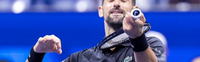 Da li vam se dopada: Ovo je Đokovićeva oprema za Australijan open! (FOTO)