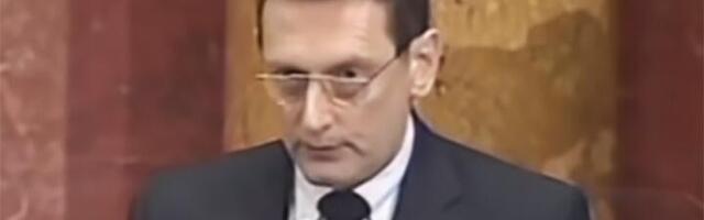 Bakarecu Ponoš smeta jer je rođen u Kninu!