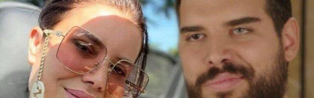 "SUĐENO JE DA IMA JEDNOG SINA, A TO SAM JA" Prvo oglašavanje Adama Adaktara nakon što mu je majka Alis IZGUBILA BEBU u 47. godini