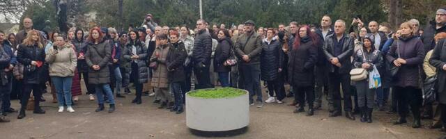 Skup podrške kolektivu OŠ „Servo Mihalj“ koji trpi ogromne pritiske da odustane od štrajka