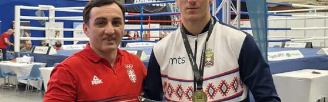 Злато за Растка Симића у Мађарској