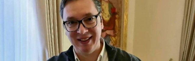 Opet nas je blam zbog Vučića koji uporno pokušava da postane influenser