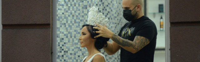 ALEKSANDRA SUBOTIĆ KAO PRAVA KRALJICA ULAZI U ZADRUGU 5: Bogat nakit i kruna RASPAMETIĆE sve! (FOTO)