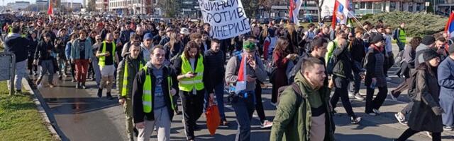 GOZBA studente dočekala u Staroj Pazovi: Hrane na SVE STRANE (VIDEO)