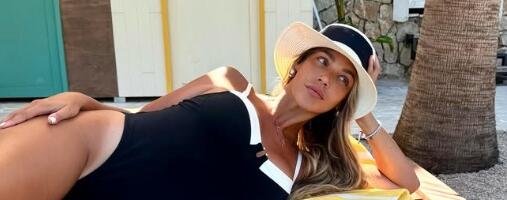 MARIJA MIKIĆ ŽARI I PALI CRNOM GOROM: Pevačica nakon razvoda nikad izazovnija, najnovije izdanje svi komentarišu (FOTO)