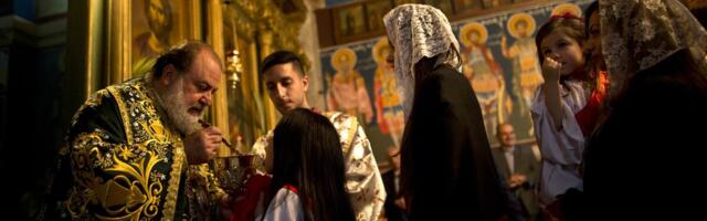 AKO OVO URADITE, SVE SE VRAĆA KAO BUMERANG! Otac Andrej UPOZORAVA SRBE - ovo OBAVEZNO ZAOBIĐITE ako vas neko kune