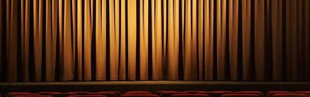 Rezervišite mesto na vreme: Emotivna pozorišna priča „Izbrisani“ pred zrenjaninskom publikom