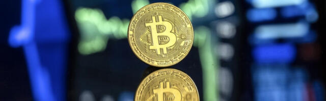 Биткоин пао за 4,95 одсто на 57.500 евра