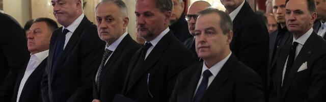 Ostoja Mijailović došao na komemoraciju Dušku Vujoševiću, a da li će i na sahranu? Seo je ispred Željka Obradovića (FOTO)