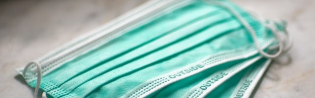 Nestorović i Janković RAZLIČITO O MASKAMA