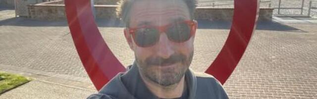Nikola Đuričko POKAZAO KUĆU NA DVA SPRATA U LOS ANĐELESU, svima pažnju privukli luksuzni detalji, a evo kako provodi vreme sa ženom i decom (FOTO)