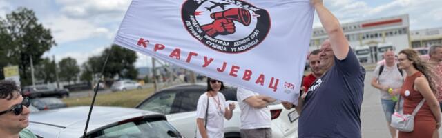 Kragujevčani krenuli na Studentski protest „Vidimo se na Vidovdan“