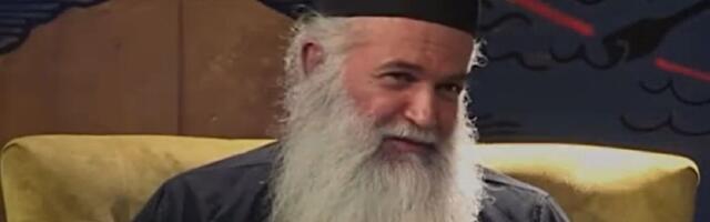 Otac Luka maloj Teoni dao krst, pa zbog njene reakcije ostao bez teksta: Devojčica iz vrtića oduševila Srbiju