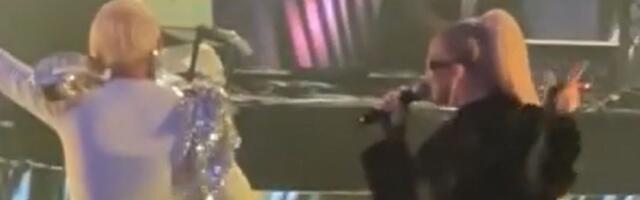 Milica Todorović prvi put u javnosti od porođaja: Tip-top sređena stala na scenu sa NJOM, publika oduševljena