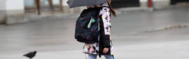 OPRAŠTAMO SE OD PROLEĆA! Iz Hrvatske juri snažno nevereme ka Srbiji, u ovim delovima zemlje već lije kao iz kabla