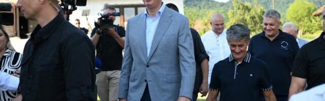 "DO SADA 1.795 PRIJAVA!" Vučić otkrio prve rezultate portala "Ko si, bre, ti" - VEĆ 200 PROBLEMA REŠENO!