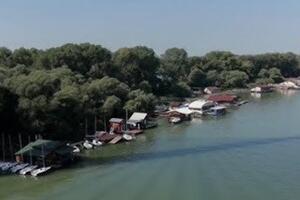 Београд, брод који је превозио песак ударио у сплавове на левој обали Саве