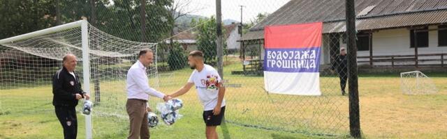 Oprema od Grada za FK Vodojaža