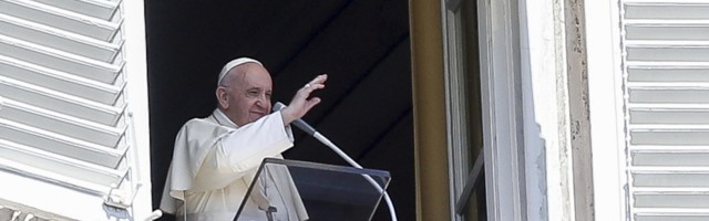 Papa Franja možda bio izložen korona virusu?
