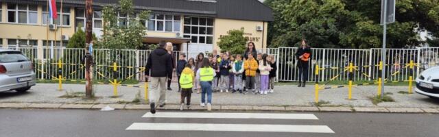 Akcijom  Zebra i ja, drugara dva  obeležen Svetski dan pešaka (FOTO)