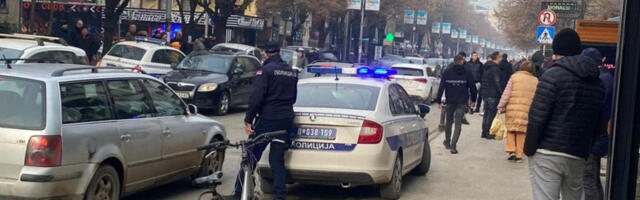 SAD MU PRETI ROBIJA Na Ulici napao, muškarca koji je vodio dete