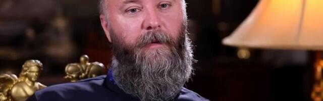 "NE PRAVITE CIRKUS NA GROBLJU" Otac Predrag upozorio pred Zadušnice: PLASTIČNO CVEĆE JE SKORO PA GREH, A CIGARE...