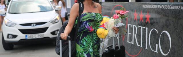 Pevačica imala karcinom štitne žlezde, priznala kako je za to saznala: "Primetila sam promene u kilaži i..."