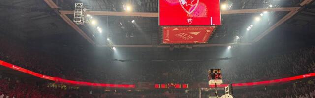 Koreografija Delija i bakljada Grobara! Pogledajte scene sa početka evroligaškog derbija, spektakl u Areni!