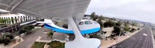 DRAMATIČAN SNIMAK PUTNIKA IZ CRNE GORE! Hidroavion kojim je leteo, prinudno sleteo nasred ulice u Feniksu! (VIDEO)