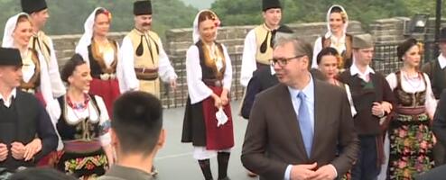VUČIĆ OTKRIO KAKO GA KINEZI ZOVU! Predsednik u obilasku Velikog kineskog zida: Čelično prijateljstvo nije samo fraza, mi smo dokazali to na konkretnim primerima