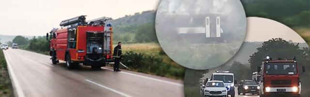 Buktinja na pruzi Zaječar-Niš: Zapalio se šinobus, crni dim se nadvio nad ceo kraj (VIDEO/FOTO)