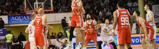 (POLUVREME) RAFALNA PALJBA OGNJENA DOBRIĆA U ČAČKU: Crvena zvezda ima dvocifrenu prednost nad Borcem! (VIDEO)