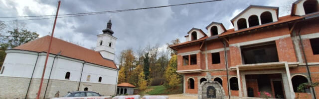 Верницима упућен позив да подрже изградњу новог конака Манастира Пиносава