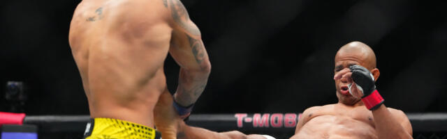 Buuum, majko mila kakav nokaut - Razornim udarcem ga je prikovao za pod (VIDEO)