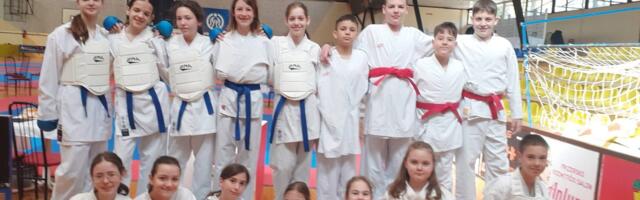 Uspeh karatista Juniora na prvenstvu države u Mladenovcu
