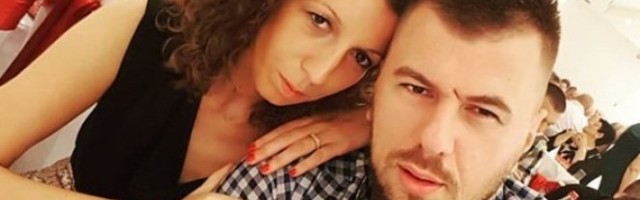 ŠOK FOTKA! Janjuševa SUPRUGA Ena u PROVOKATIVNOM IZDANJU, POZIRA dok je nepoznati MUŠKARAC SLIKA!