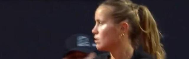 Bivša šampionka AO sočno opsovala navijače (VIDEO)