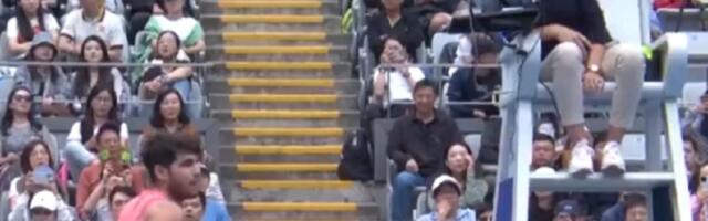 "Nemoguće je igrati tenis ovako...": Alkaraz ušao u raspravu sa sudijom (VIDEO)