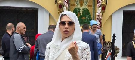 (FOTO) NAKON RASKIDA SA DRAGANOM, JOVANA JEREMIĆ BLISTA U BELOM ISPRED CRKVE: "Još jedna životna želja je ostvarena"