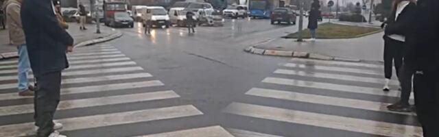 Prsli kao lajsne: Osam zgubidana danas maltetiralo Novi Sad (VIDEO)