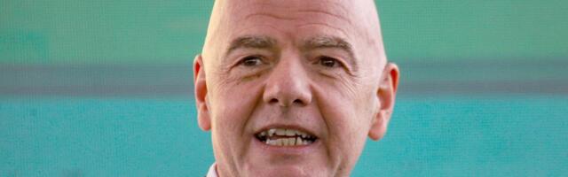 Nezapamćeno: Infantino se privatnim avionom vozika od grada da grada kako bi gledao utakmice SP!